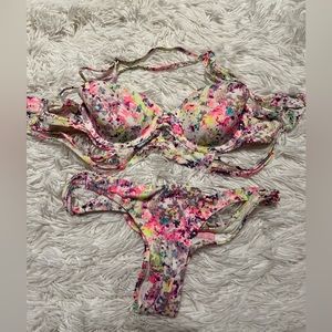 Victoria’s Secret bikini